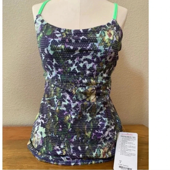 Lululemon dancing warrior tank size 6 - Picture 2 of 5